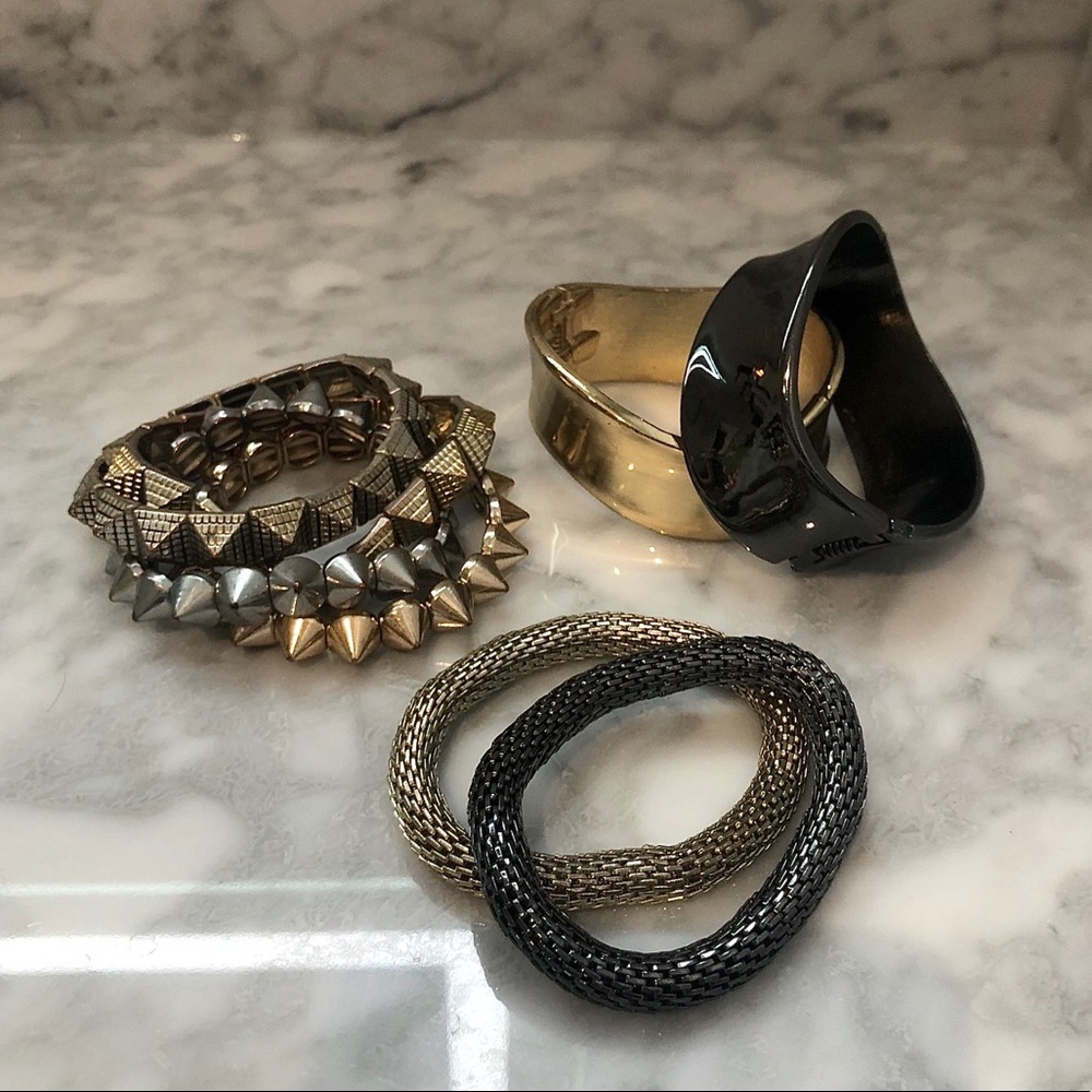 Mix of Bangle Sets